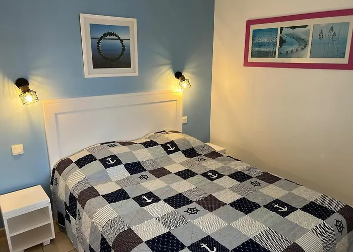 T2 Cosy, Piscine, Parking Et Front Apartment