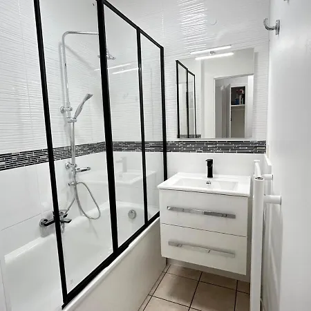 Апартаменты T2 Cosy, Piscine, Parking Et Front Ле-Сабль-д’Олон