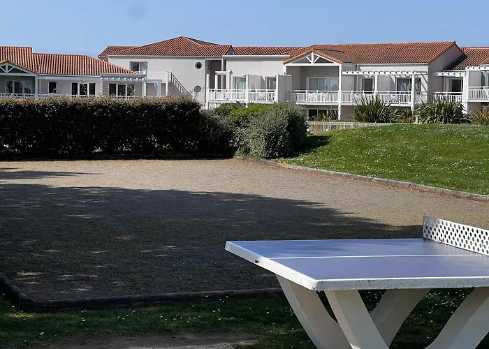 T2 Cosy, Piscine, Parking Et Front Les Sables-dʼOlonne